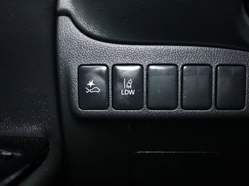 Used 2020 Mitsubishi Outlander LE image 33