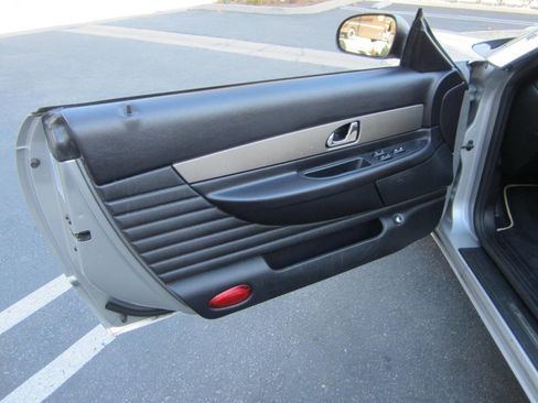 Used 2004 Ford Thunderbird Deluxe image 22