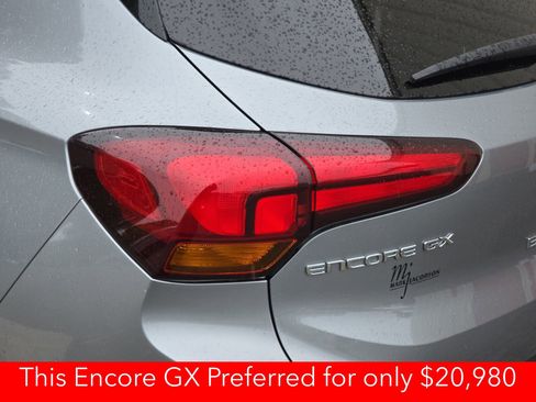 Used 2025 Buick Encore GX Preferred FWD image 40