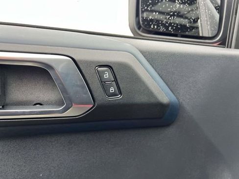 Certified 2025 Ford Bronco Heritage Edition AWD/4WD image 13