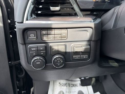 New 2026 Chevrolet Suburban Premier w/ Sun And Tow Package AWD/4WD image 18