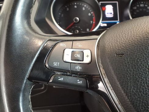 Used 2020 Volkswagen Tiguan SE R-Line AWD/4WD image 14