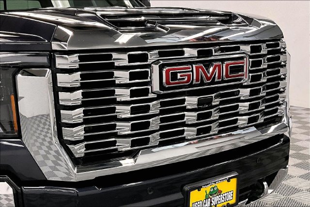 Used 2025 GMC Sierra 2500 Denali w/ Denali Reserve Package AWD/4WD image 36