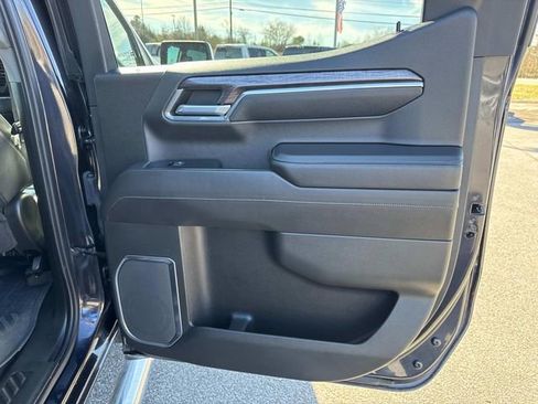 Used 2022 Chevrolet Silverado 1500 LTZ image 21