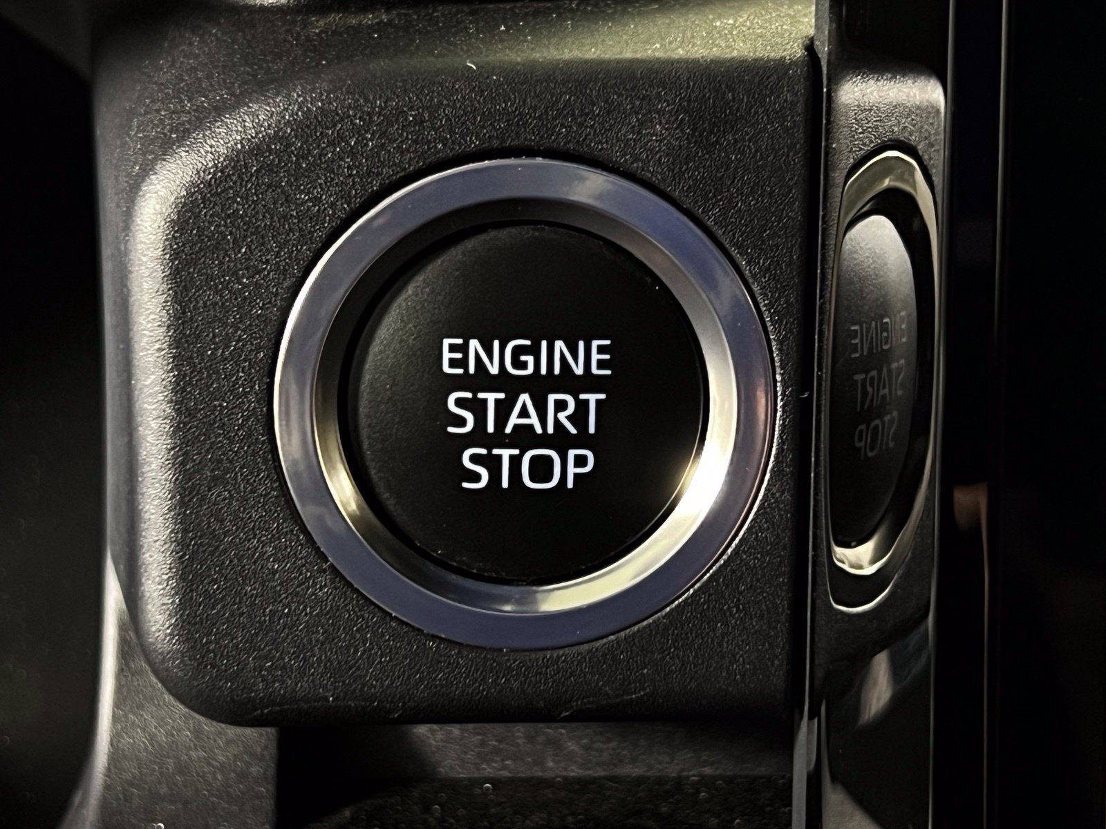 Used 2025 Toyota 4Runner Limited AWD/4WD image 22