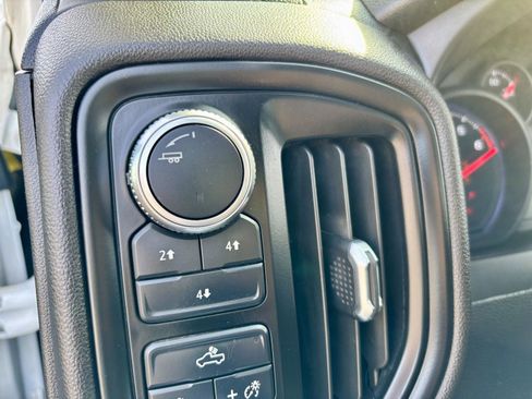 Used 2022 GMC Sierra 2500 Pro w/ Convenience Package AWD/4WD image 26