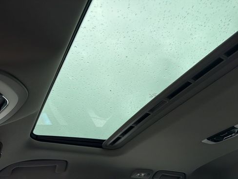 Used 2015 Porsche Panamera 4 image 42