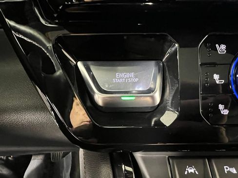 Certified 2025 GMC Sierra 1500 AT4 w/ AT4 Premium Package AWD/4WD image 35
