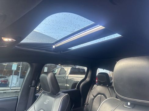 Used 2020 Chrysler Pacifica Limited w/ Advanced Safetytec Group image 14