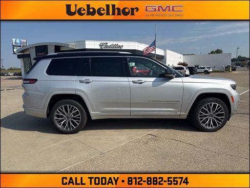 Used 2021 Jeep Grand Cherokee L Summit image 3