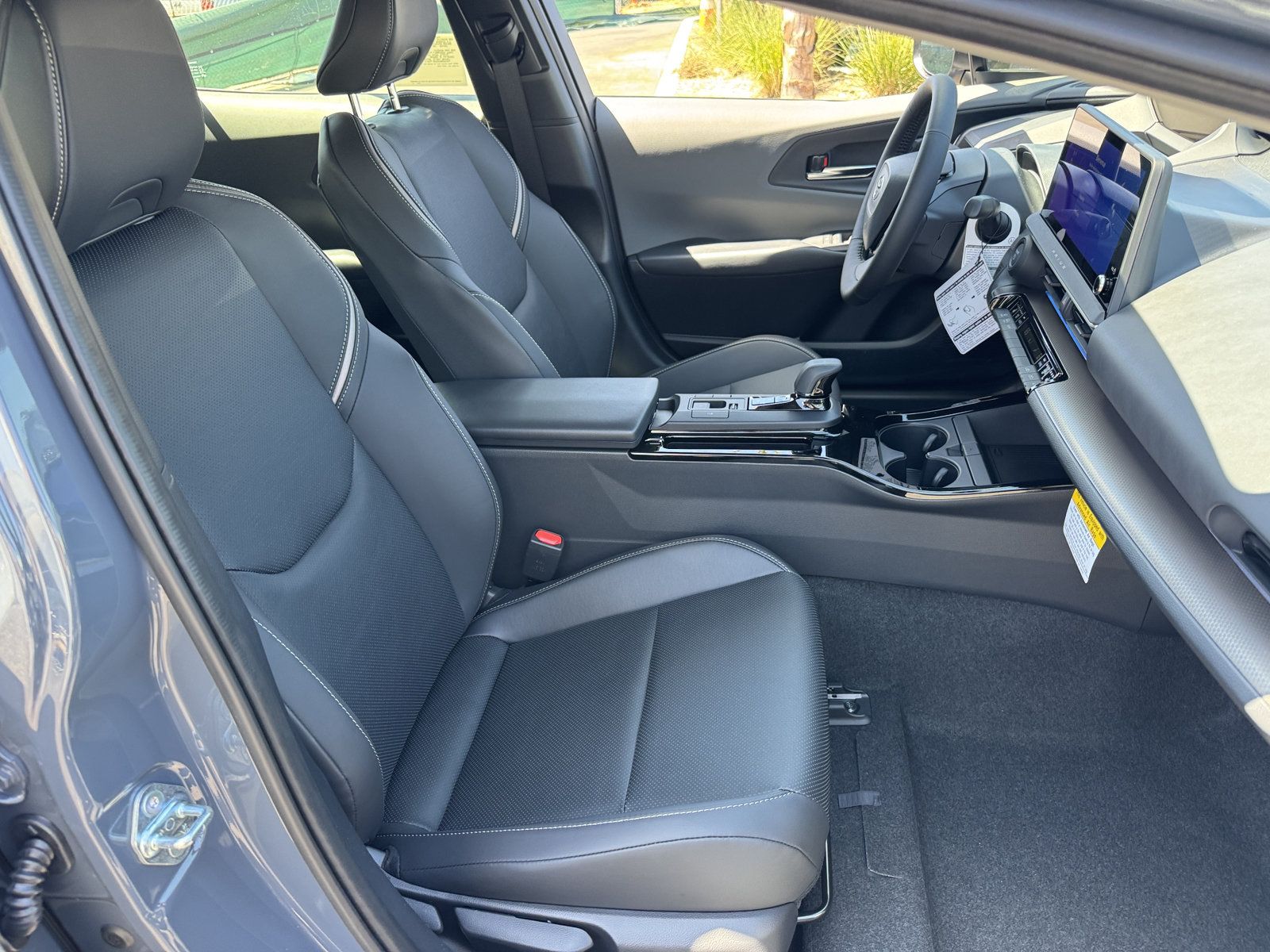 New 2027 Toyota Prius Limited FWD image 8