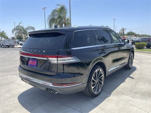 Used 2021 Lincoln Aviator Reserve w/ Equipment Group 202A image 8