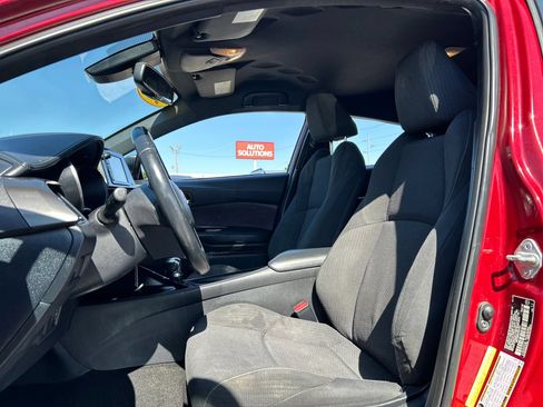Used 2018 Toyota C-HR XLE FWD image 18