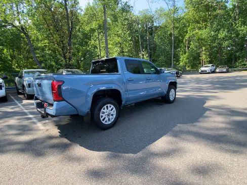 Used 2026 Toyota Tacoma SR5 AWD/4WD image 11