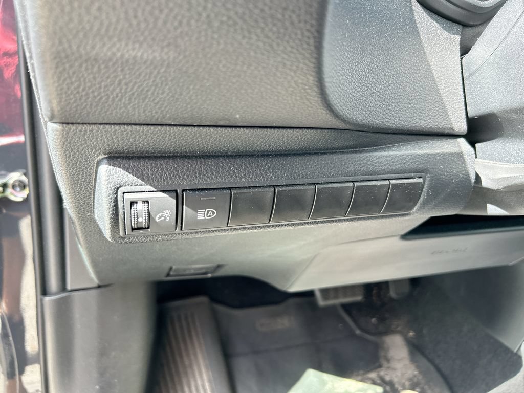 Used 2024 Toyota Corolla LE FWD image 13