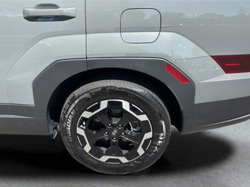 Used 2025 Hyundai Santa Fe SEL FWD image 38