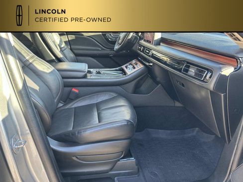 Certified 2023 Lincoln Aviator Reserve w/ Equipment Group 201A image 13
