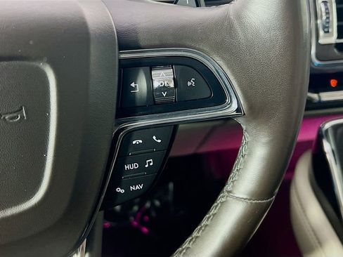 Used 2020 Lincoln Navigator Black Label w/ Cargo Convenience Package image 17