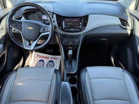 Used 2022 Chevrolet Trax LT w/ Premium Seat Package image 14