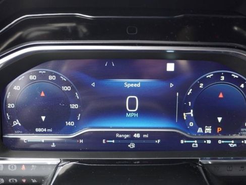 Used 2022 Chevrolet Silverado 1500 High Country w/ Technology Package image 40