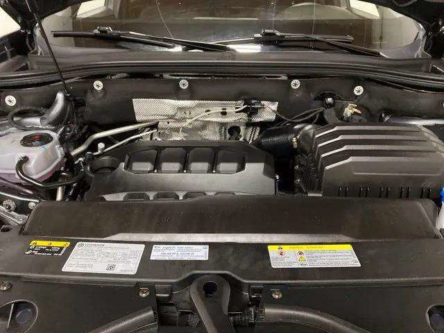 Used 2025 Volkswagen Atlas Cross Sport SE AWD/4WD image 85