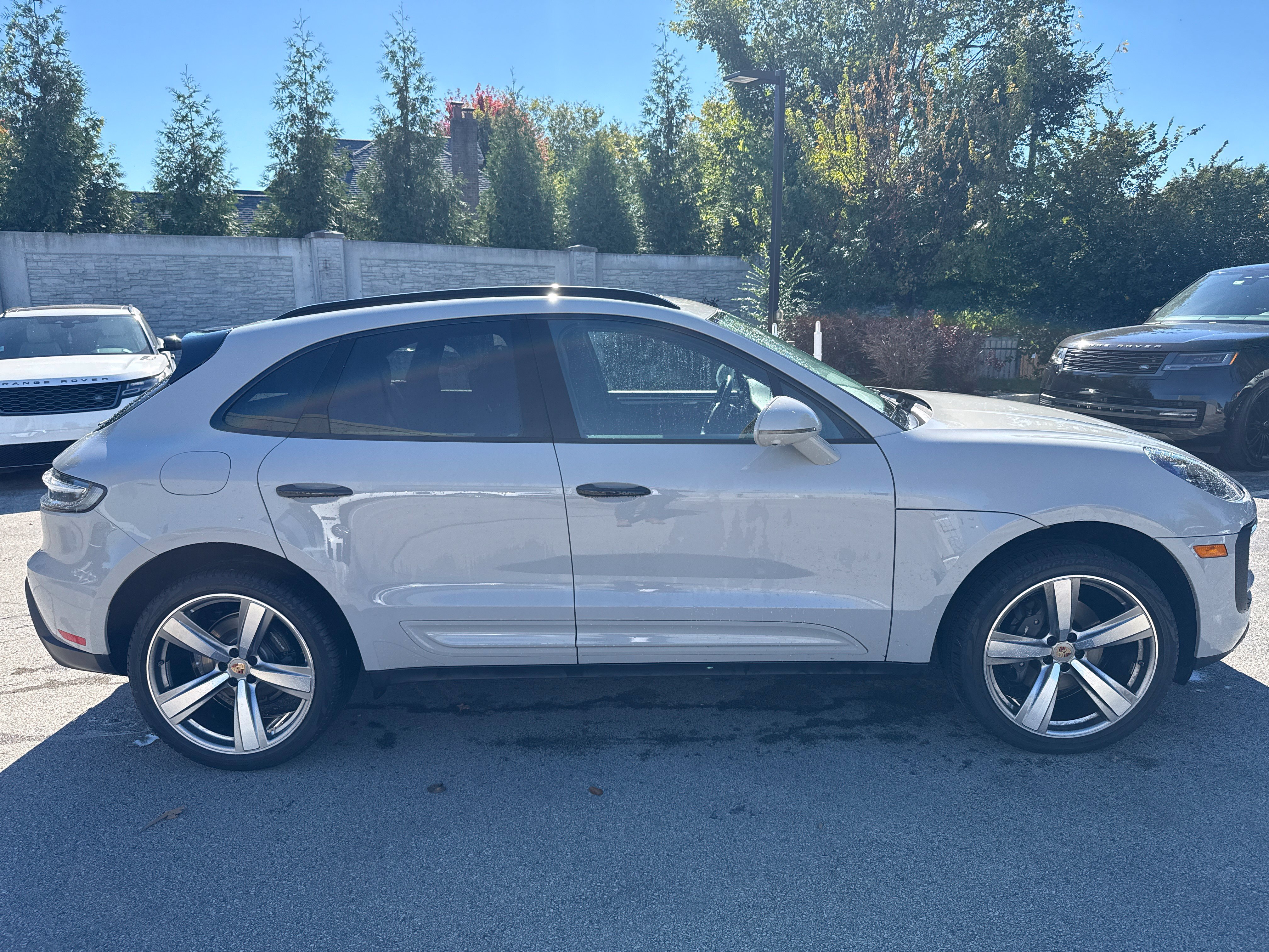 Used 2024 Porsche Macan AWD/4WD image 5