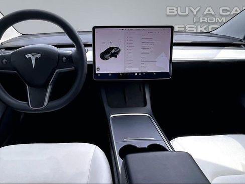 Used 2022 Tesla Model 3 Long Range AWD/4WD image 16