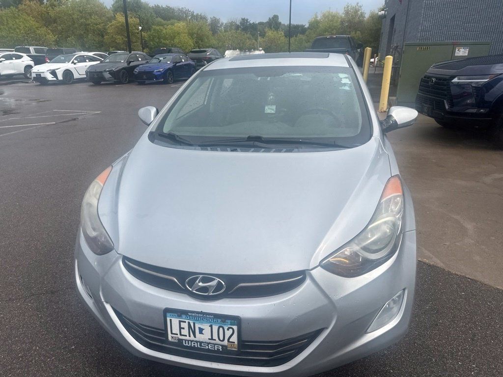 Used 2012 Hyundai Elantra Limited FWD image 4