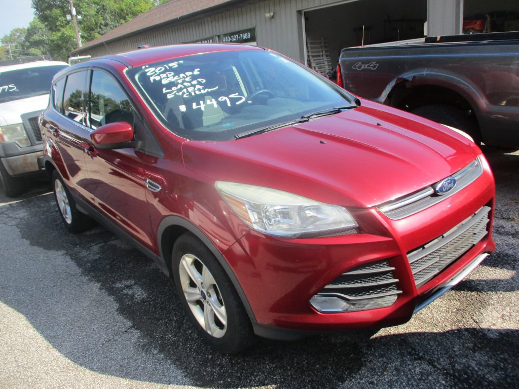 Used 2015 Ford Escape SE FWD image 2
