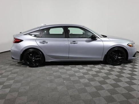 Used 2023 Honda Civic Sport image 4
