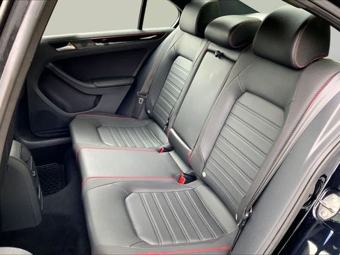 Used 2015 Volkswagen Jetta GLI SE FWD image 21