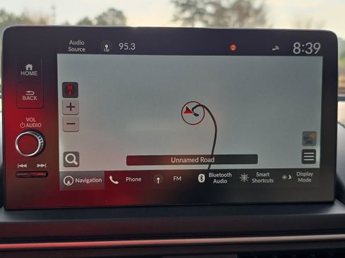 Used 2024 Honda Pilot Touring image 25