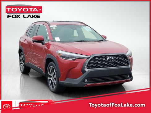 Used 2022 Toyota Corolla Cross XLE w/ Convenience Package AWD/4WD image 1