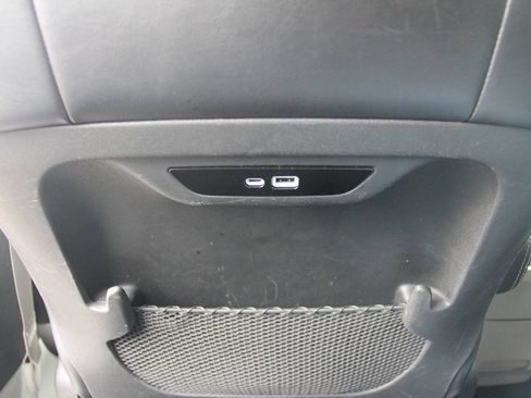 Used 2024 Chrysler Pacifica Touring-L FWD image 15