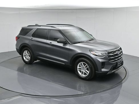 Used 2025 Ford Explorer Active RWD image 44