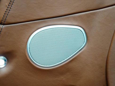 Used 2019 Aston Martin DB11 Volante image 55