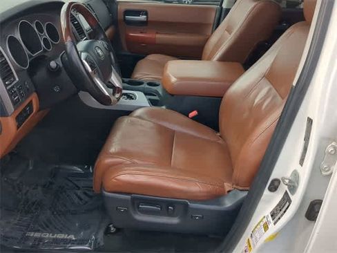 Used 2016 Toyota Sequoia Platinum image 17