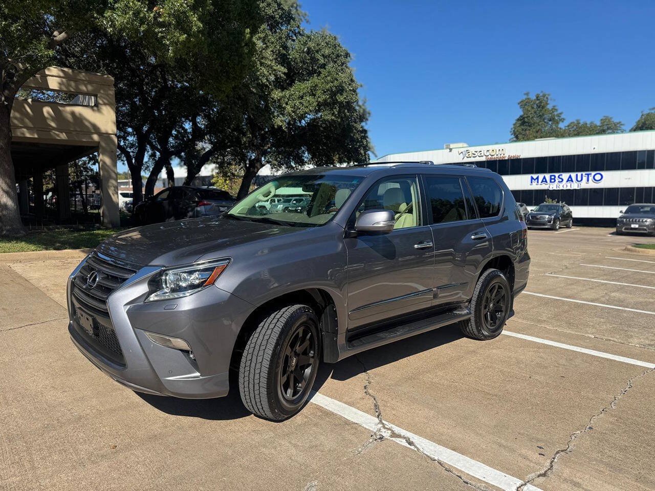 Used 2015 Lexus GX 460 w/ Premium Package AWD/4WD image 2