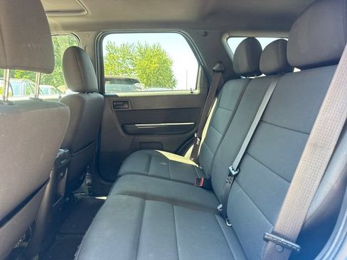Used 2011 Ford Escape XLT w/ 201A Rapid Spec Order Code FWD image 11
