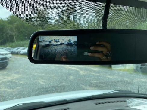 Used 2021 Chevrolet Express 2500 image 18