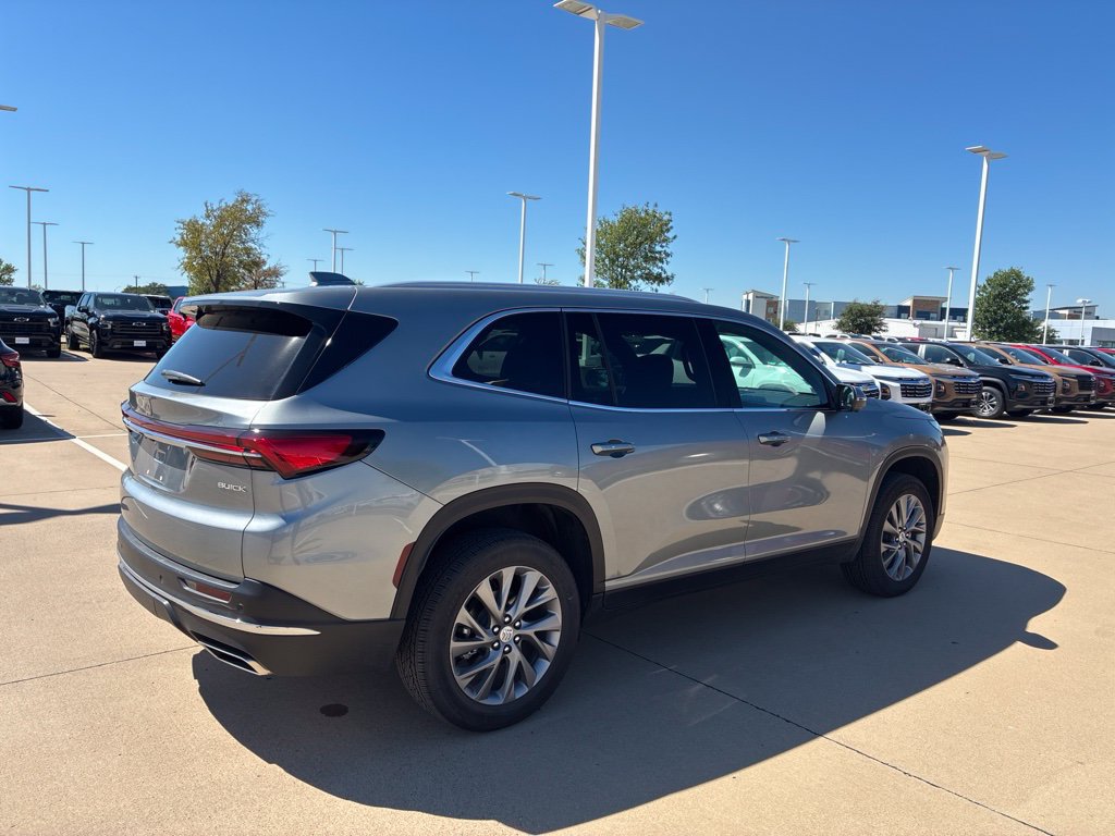 Used 2026 Buick Enclave Preferred FWD image 3