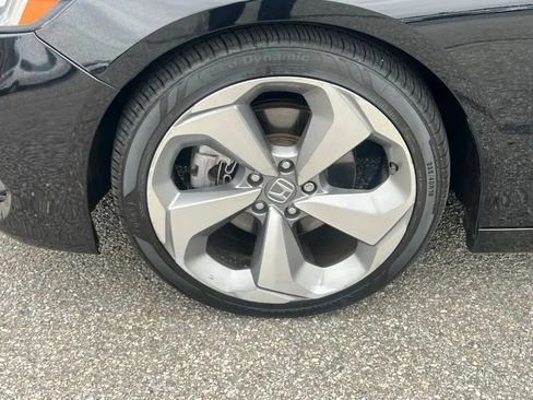Used 2018 Honda Accord Touring image 30