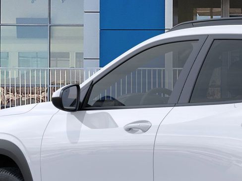 New 2026 Chevrolet Trax LT image 12