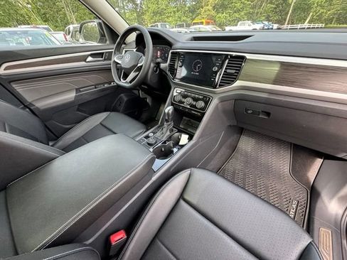 Certified 2023 Volkswagen Atlas SE w/ Panoramic Sunroof Package AWD/4WD image 32