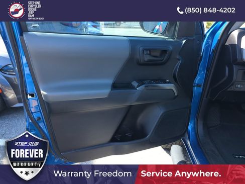 Used 2018 Toyota Tacoma SR5 RWD image 15