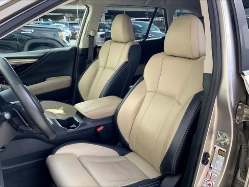 Used 2020 Subaru Outback Limited XT AWD/4WD image 12