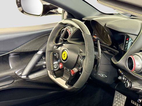 Used 2021 Ferrari 812 GTS RWD image 30