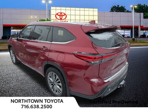 Used 2022 Toyota Highlander Platinum image 10