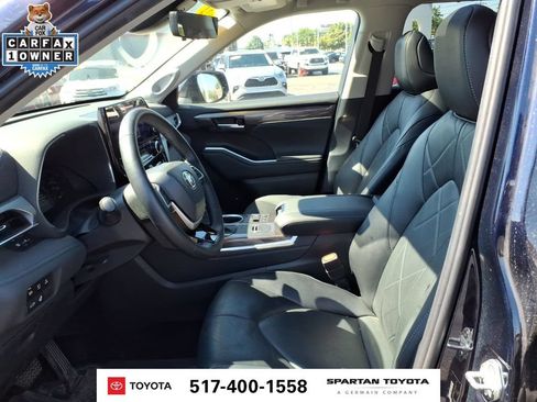 Used 2024 Toyota Highlander Platinum AWD/4WD image 14