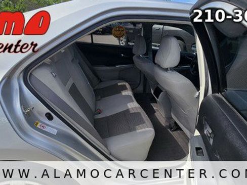 Used 2013 Toyota Camry LE image 20